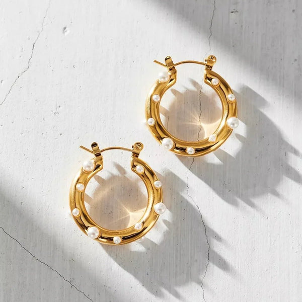 Ellie Vail / Nicoletta Pearl Hoop Earring - Gold - nineNORTH | Men's & Women's Clothing Boutique