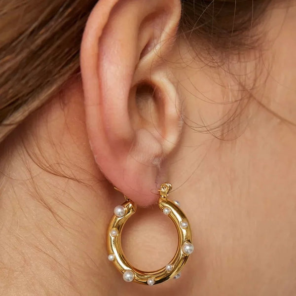 Ellie Vail / Nicoletta Pearl Hoop Earring - Gold - nineNORTH | Men's & Women's Clothing Boutique